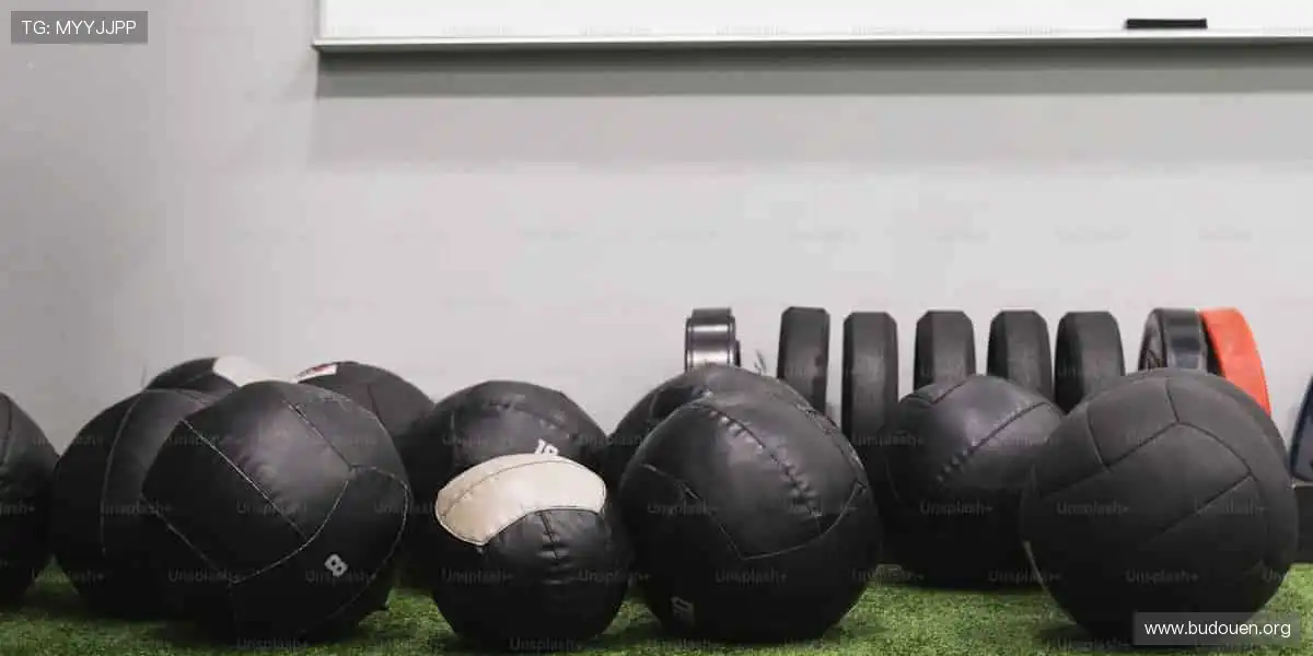 高能扑克游戏战场:海量房间自由切换,社交互动不再孤单